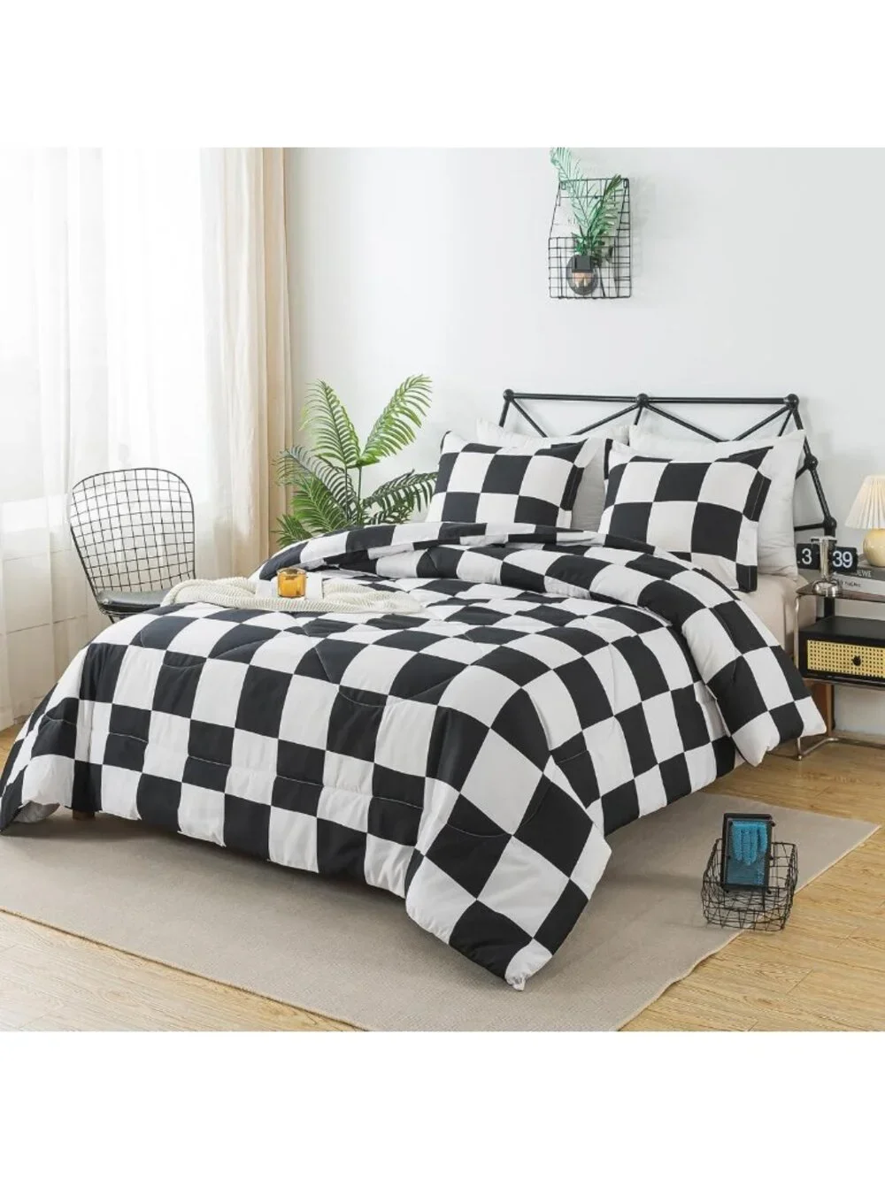 Stylish Black & White Checkered Twin Comforter Set - Cozy Boys Bedding